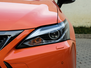 2017200h F SPORT pɫ 