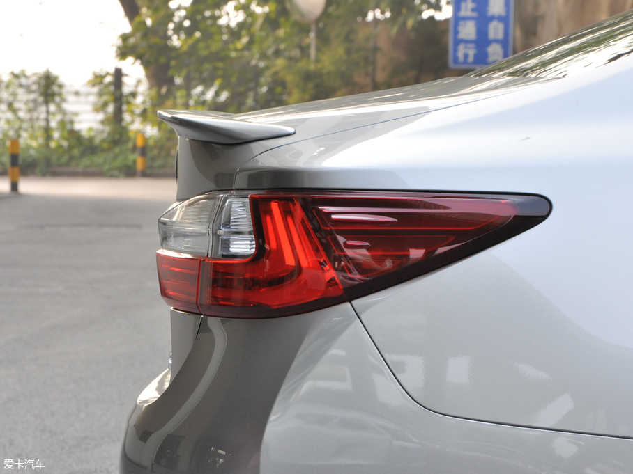 2017׿_˹ES 300h Mark Levinsonm