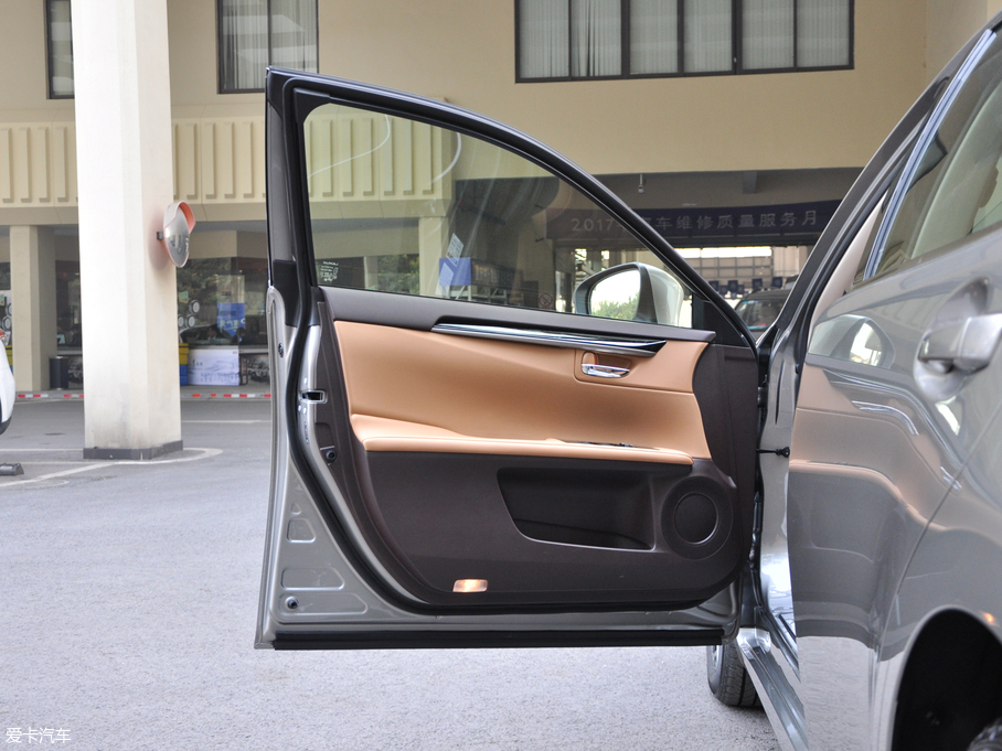 2017׿_˹ES 300h Mark Levinsonm