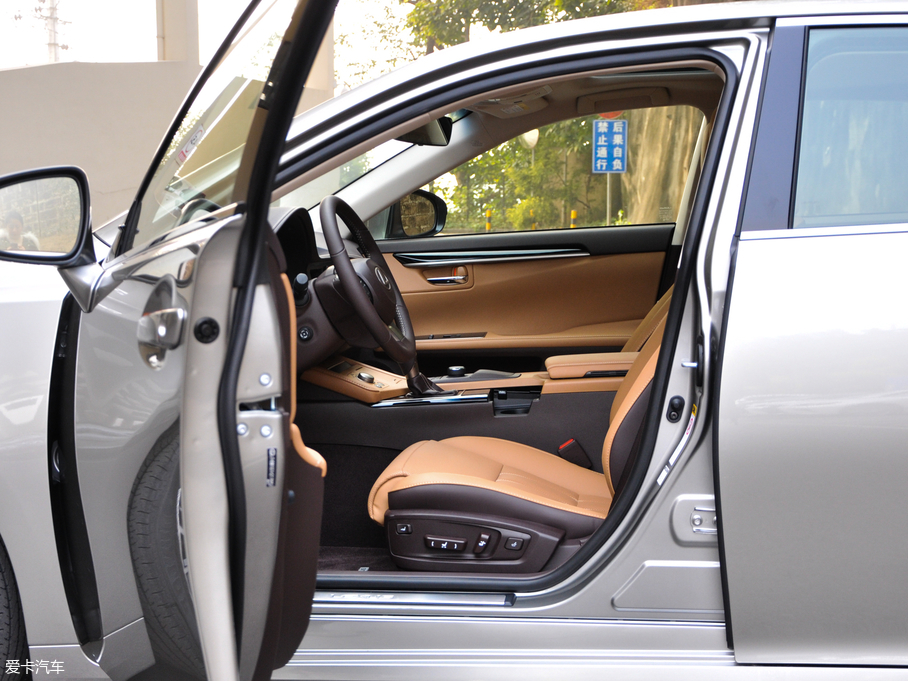 2017׿_˹ES 300h Mark Levinsonm