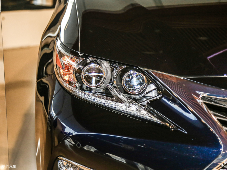 2017׿_˹ES 300h Mark LevinsonA