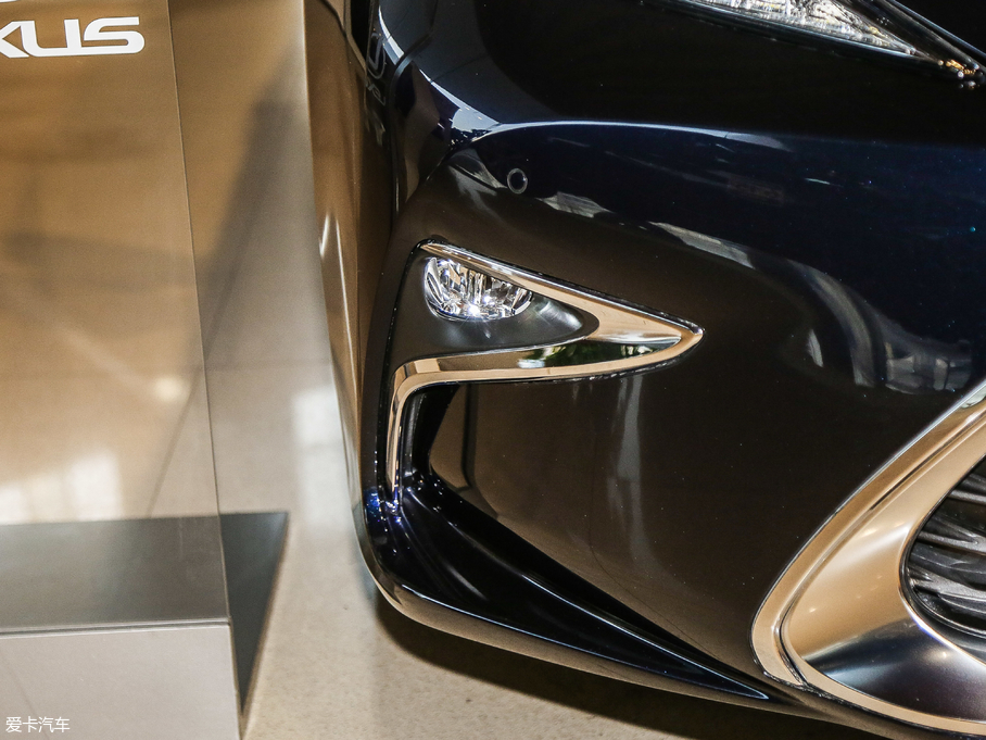 2017׿_˹ES 300h Mark LevinsonA