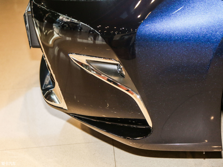 2017׿_˹ES 300h Mark LevinsonA