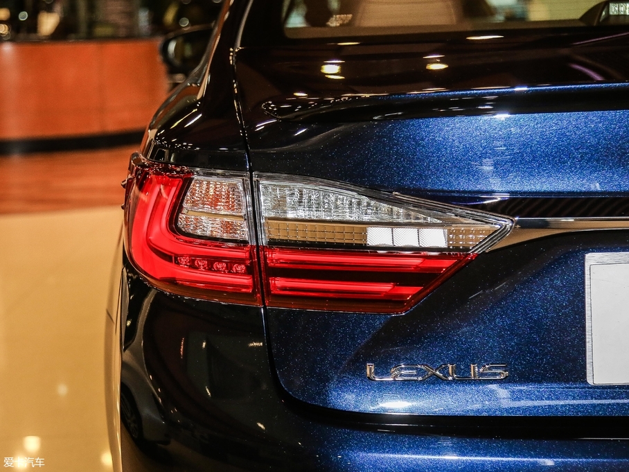 2017׿_˹ES 300h Mark LevinsonA