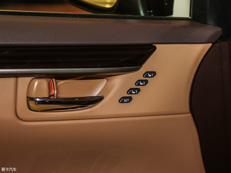 2017׿_˹ES 300h Mark LevinsonA