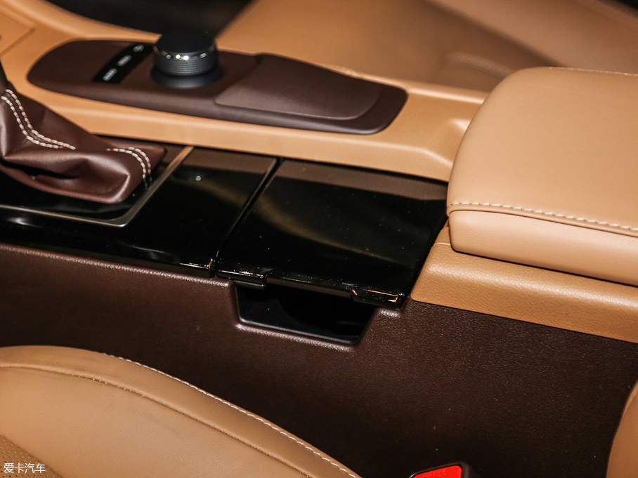 2017׿_˹ES 300h Mark LevinsonA