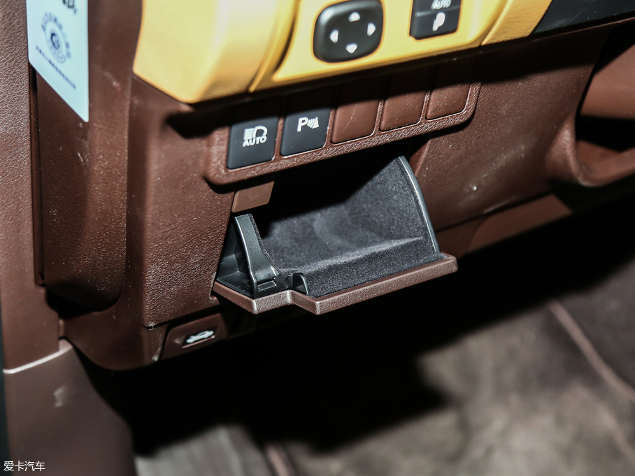 2017׿_˹ES 300h Mark LevinsonA