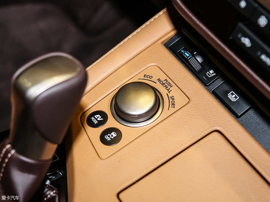 2017׿_˹ES 300h Mark LevinsonA