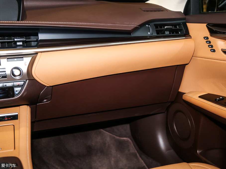 2017׿_˹ES 300h Mark LevinsonA