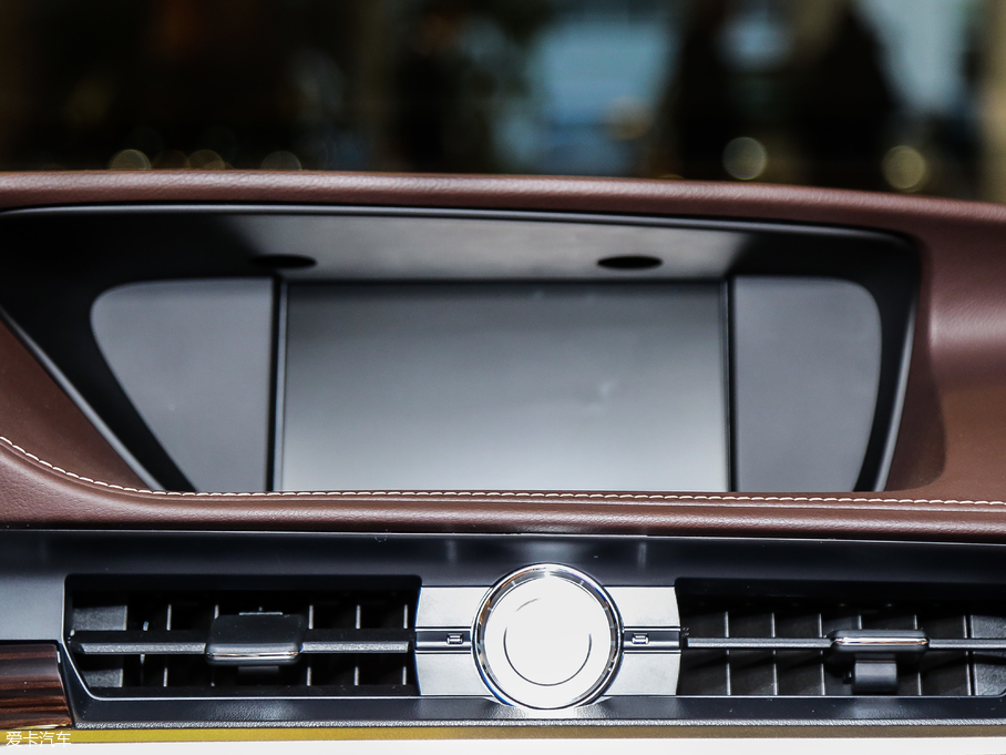 2017׿_˹ES 300h Mark LevinsonA