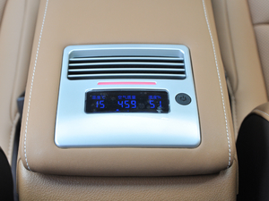 2017300h Mark Levinsonm g