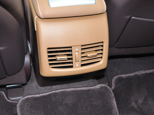 2017300h Mark Levinsonm g