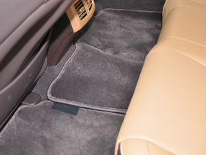 2017300h Mark Levinsonm g