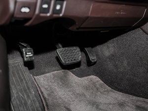 2017250 Mark LevinsonA п؅^(q)