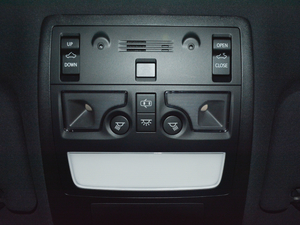 2017300 F SPORT п؅^