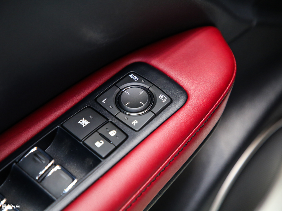 2017׿_˹RX 300 Mark Levinson (q)F SPORT (gu)V