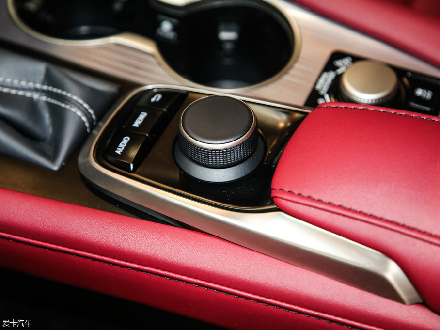 2017׿_˹RX 300 Mark Levinson F SPORT V