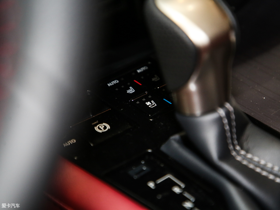 2017׿_˹RX 300 Mark Levinson F SPORT V