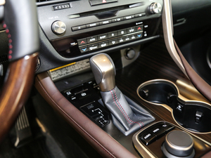 2017450h Mark Levinson A QU