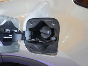 2017450h Mark Levinson A ^