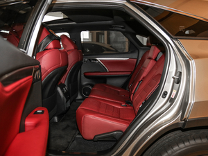 2017300 Mark Levinson (q)F SPORT (gu)V ſg