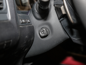 2017300 Mark Levinson (q)F SPORT V п؅^(q)