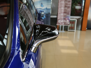 2017300 Mark Levinson (q)F SPORT V ҕR