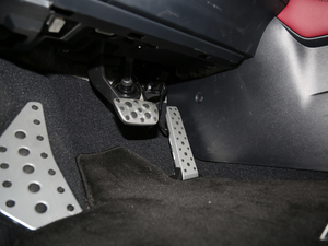 2017300 Mark Levinson (q)F SPORT (gu)V g