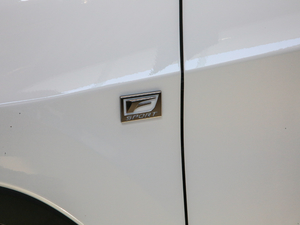 2017300 Mark Levinson F SPORT V ^