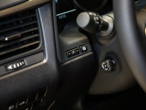 2017300 Mark Levinson F SPORT V п؅^