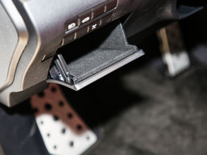 2017300 Mark Levinson F SPORT V п؅^