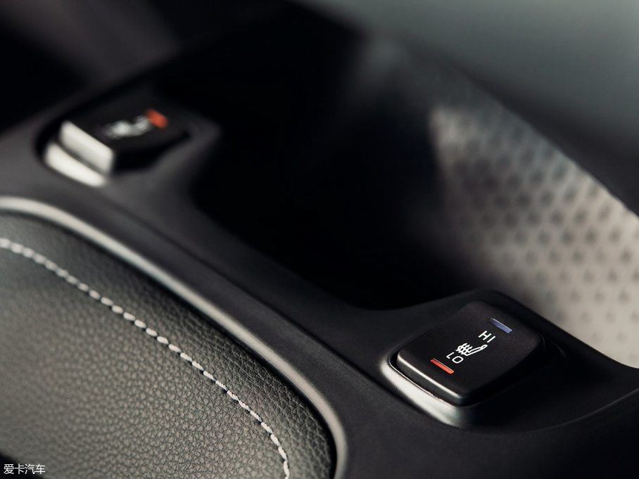 2018_() Hatchback