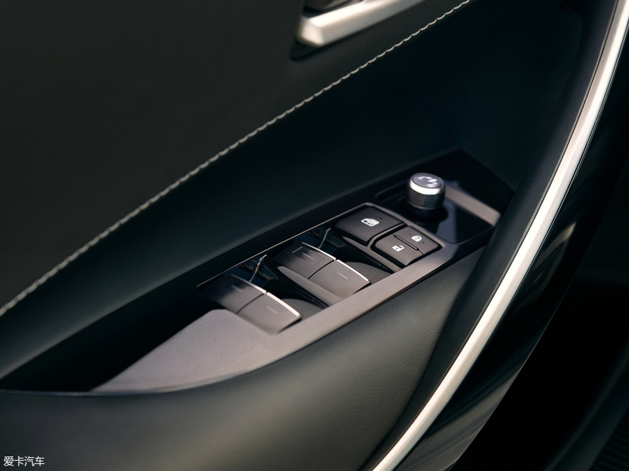 2018_() Hatchback