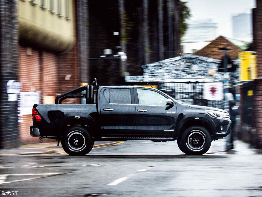 2019Hilux Invincible 50