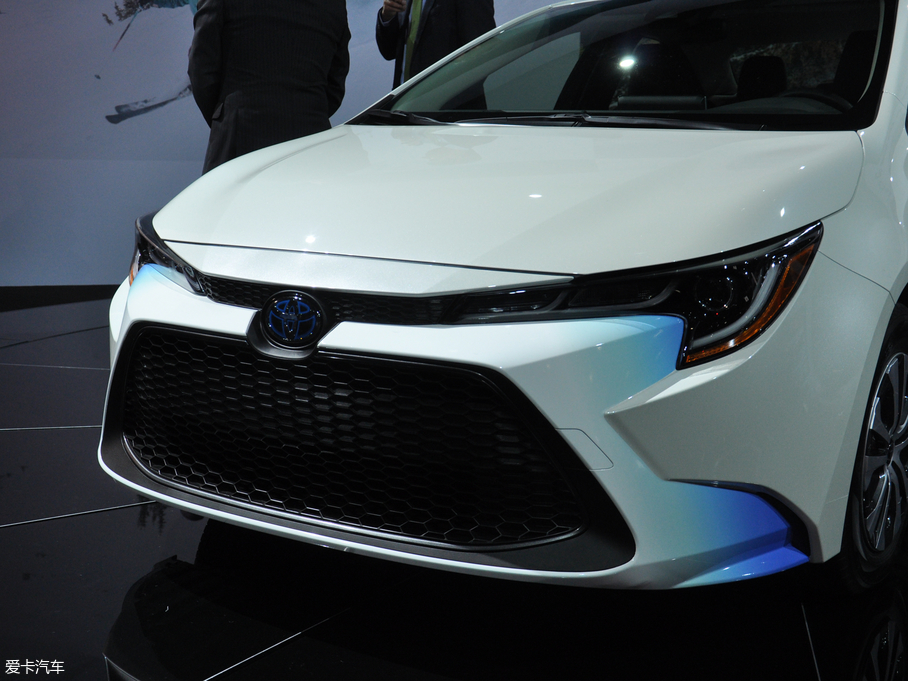 2019_() Sedan Hybrid