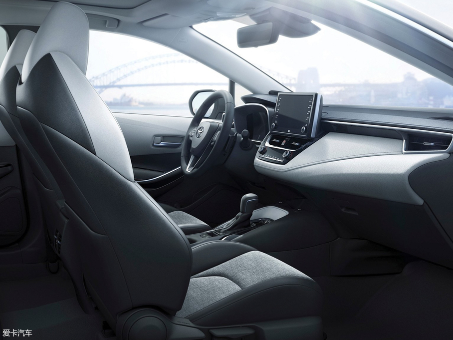 2019_() Touring Sports Hybrid