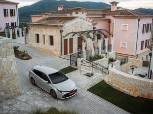 2019Touring Sports Hybrid w^