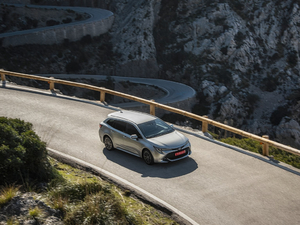 2019Touring Sports Hybrid w^