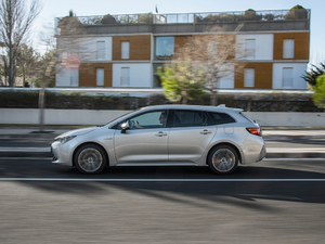 2019Touring Sports Hybrid w^