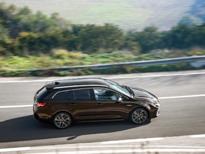 2019Touring Sports Hybrid w^