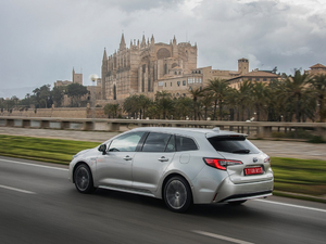 2019Touring Sports Hybrid w^