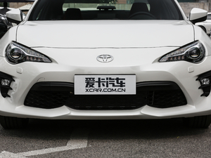 2019款丰田86 2.0L 自动豪华版