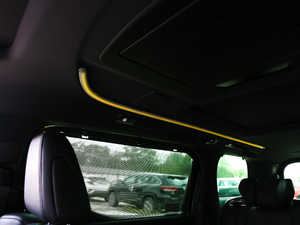 2019款2.5L 双擎尊贵版 中控区