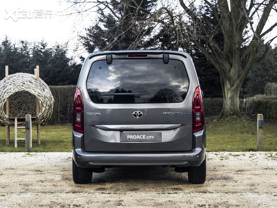 2019��Proace City VERSO