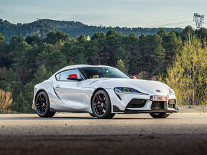 20202.0T GR Supra WҎ w^