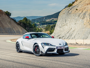 20202.0T GR Supra WҎ w^