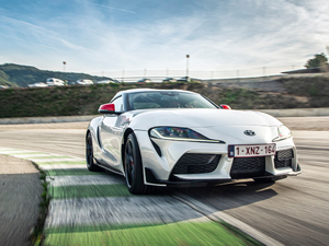 20202.0T GR Supra WҎ w^