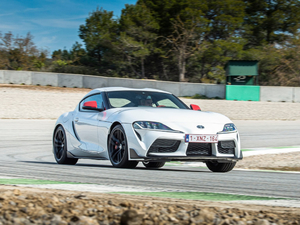 20202.0T GR Supra WҎ w^