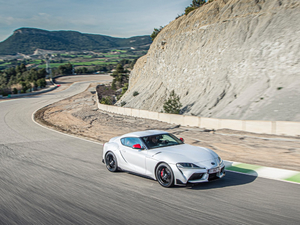 20202.0T GR Supra WҎ w^