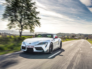 20202.0T GR Supra WҎ w^